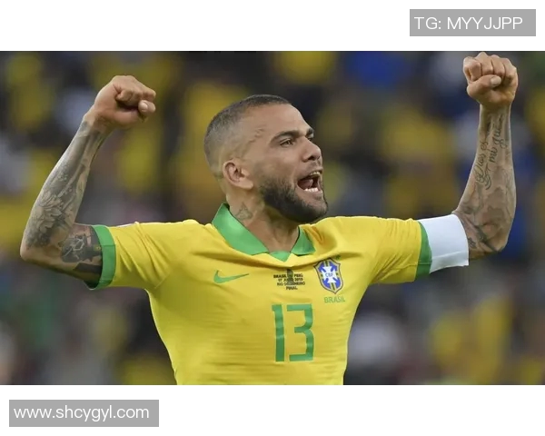 足球明星小额的真实身份揭秘及其在足球界的影响力分析 足球明星小额的真实身份揭秘及其在足球界的影响力分析